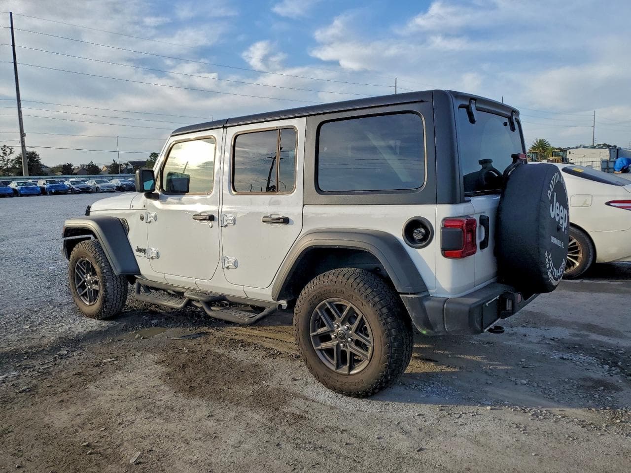 2025 Jeep Wrangler Sport - foto 2