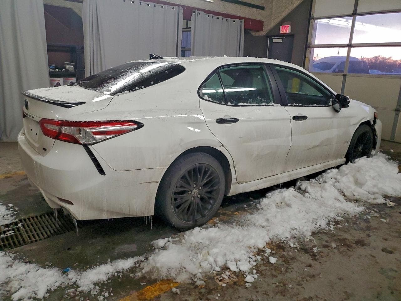 2020 Toyota Camry Se - foto 3
