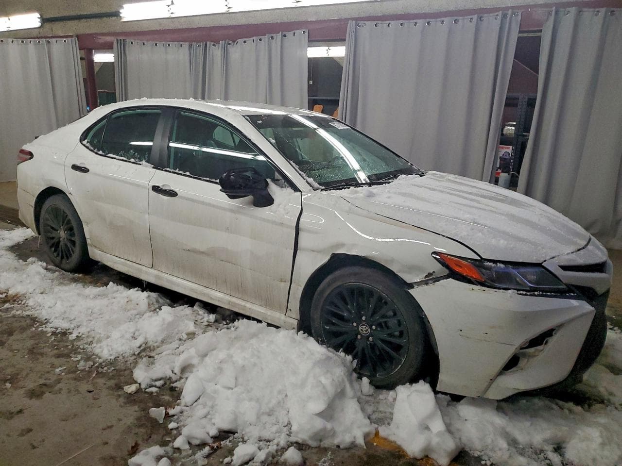 2020 Toyota Camry Se - foto 4