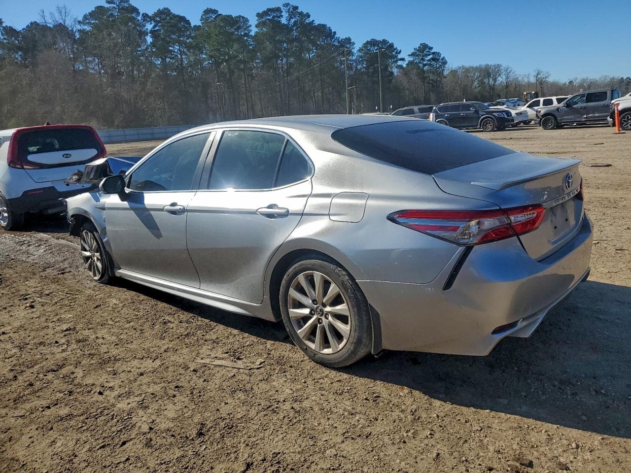 2019 Toyota Camry L - foto 2