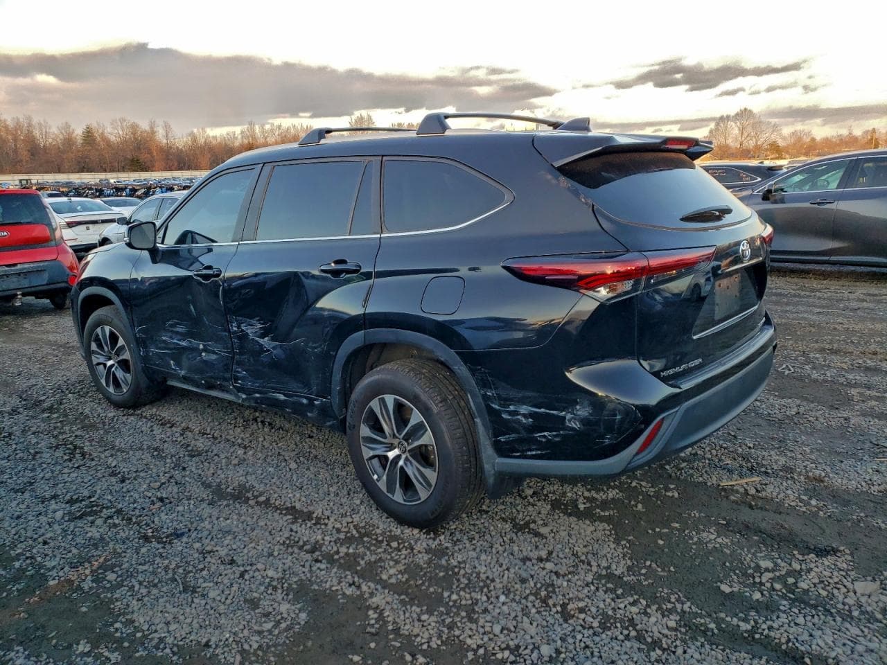 2024 Toyota Highlander Le - foto 2