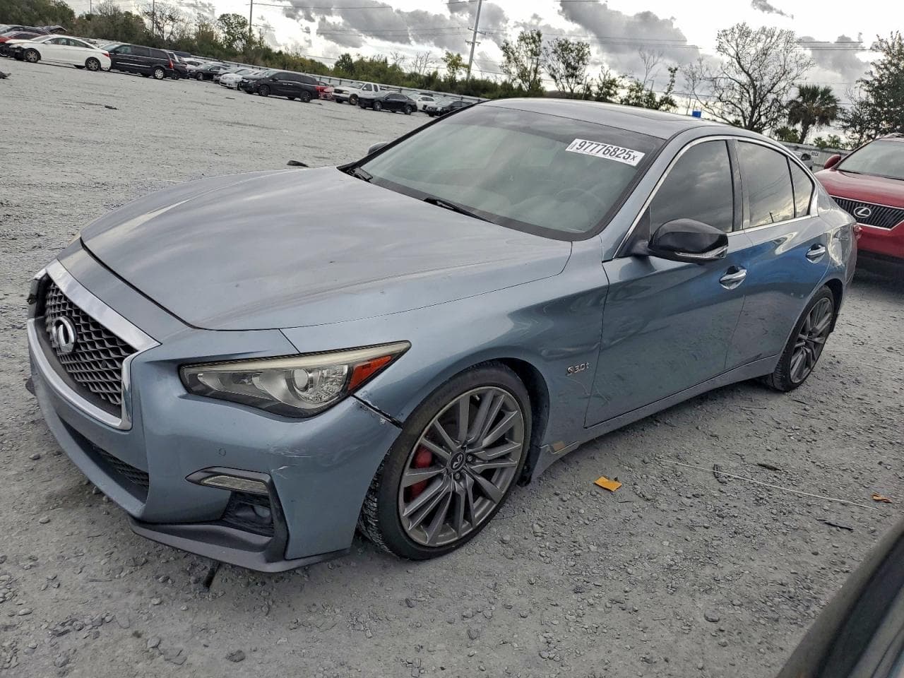 Infiniti Q50 2018 z USA