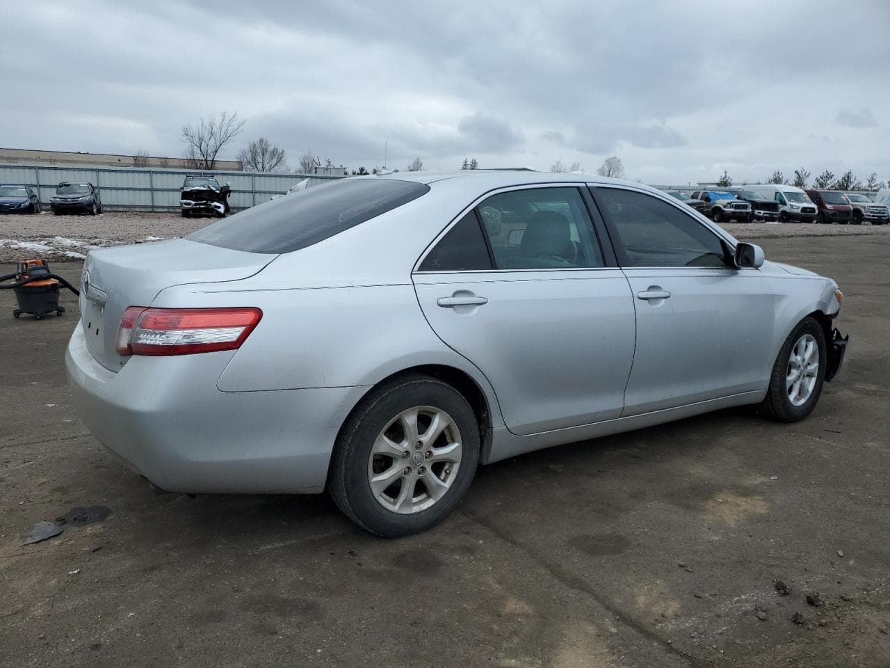 2011 Toyota Camry Le - foto 3