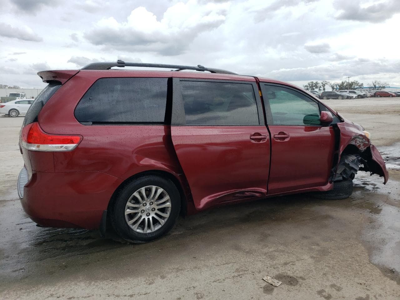2013 Toyota Sienna Xle - foto 3