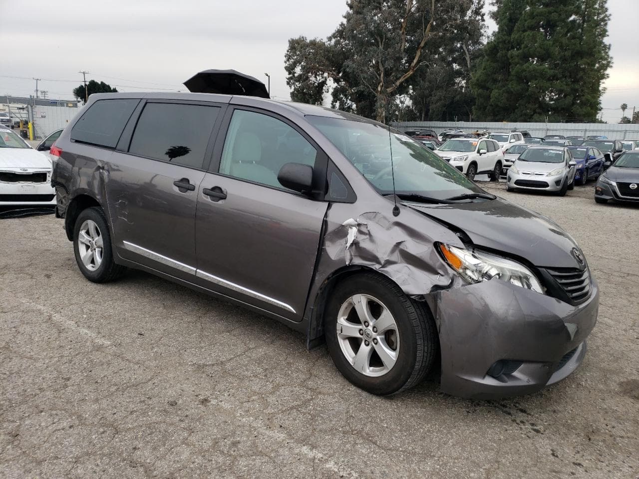 2013 Toyota Sienna - foto 4