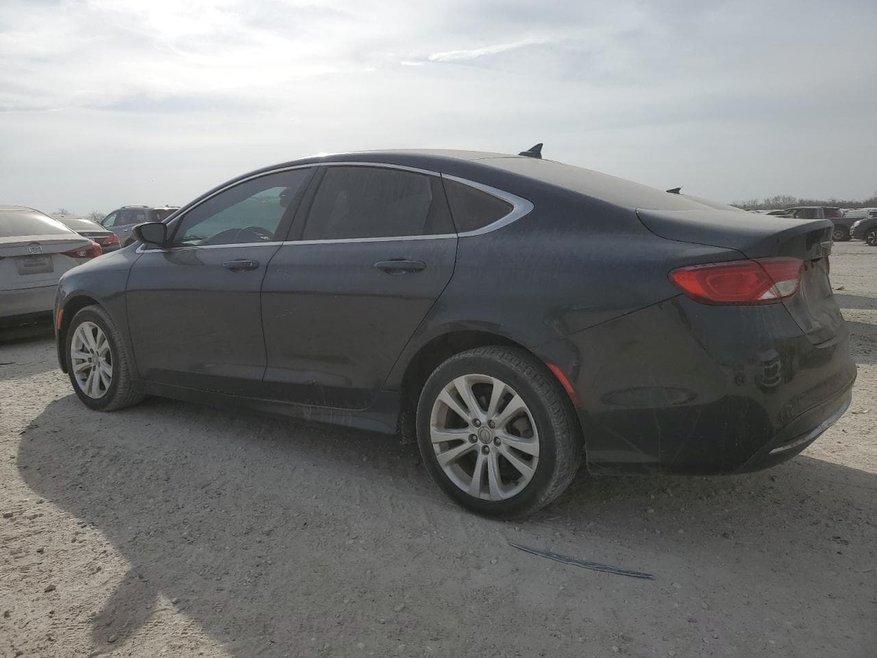 2016 Chrysler 200 Limited - foto 2