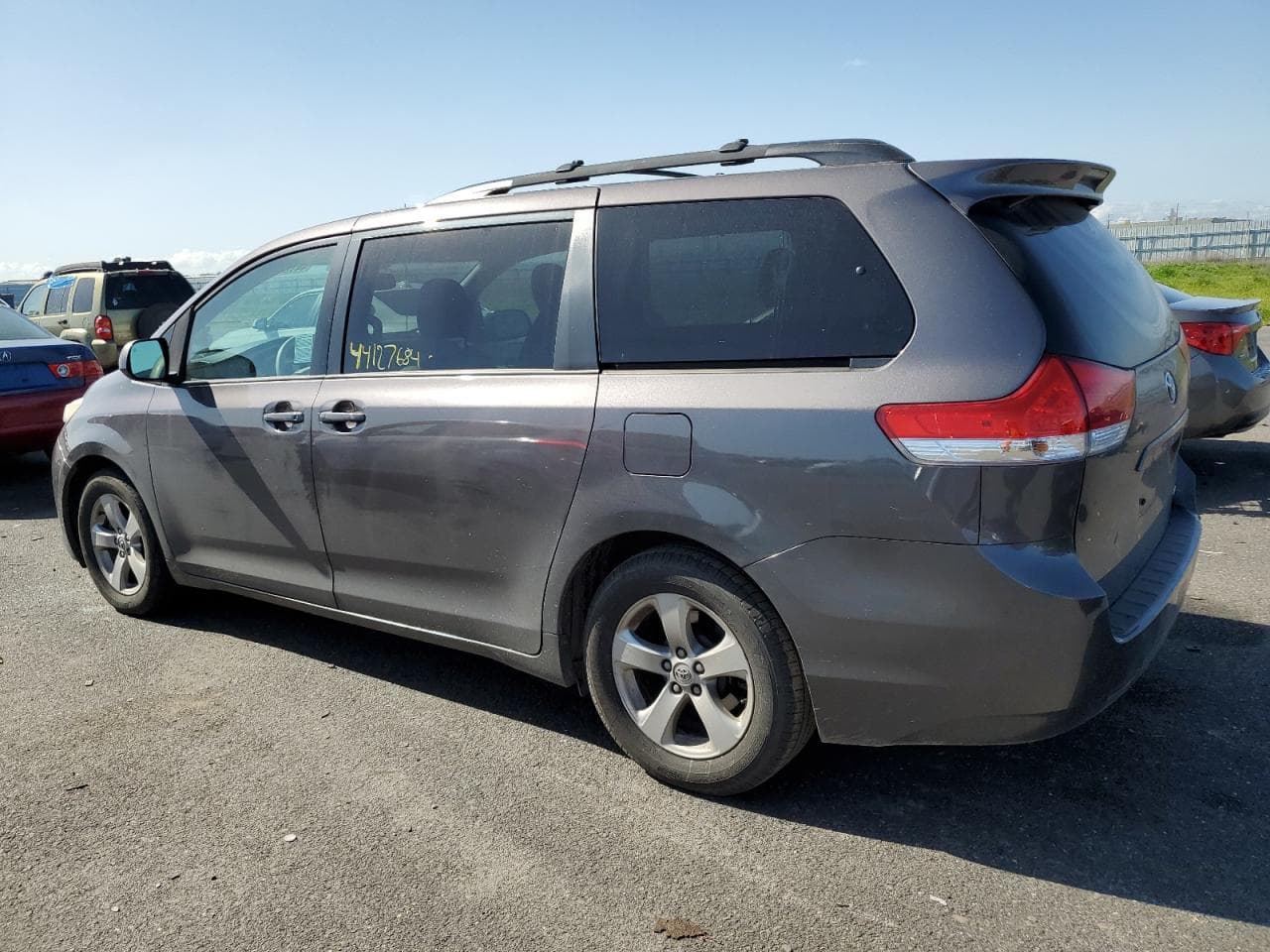 2013 Toyota Sienna Le - foto 2