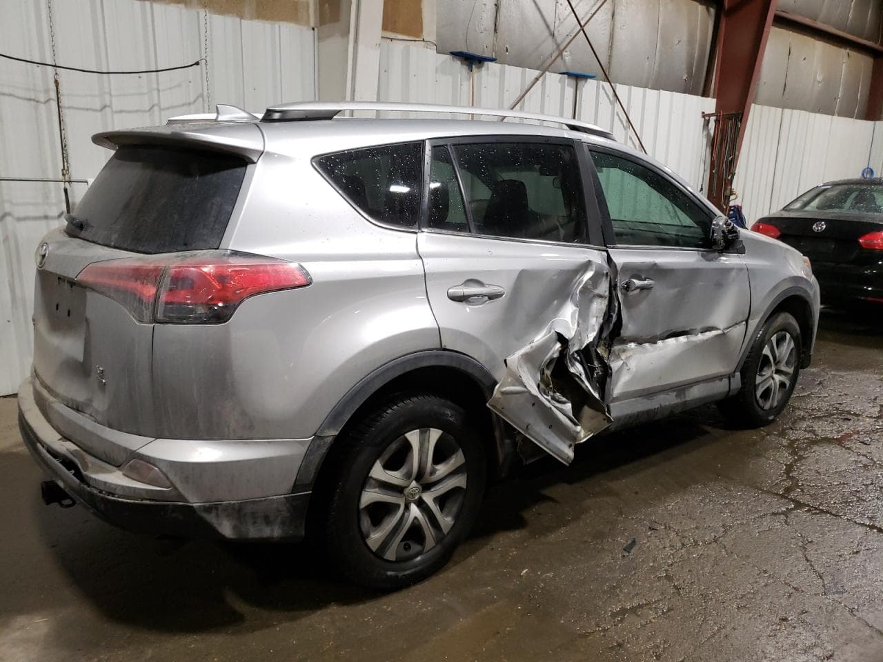 2016 Toyota Rav4 Le - foto 3