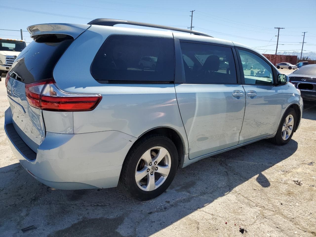 2017 Toyota Sienna Le 8 Passenger - foto 3