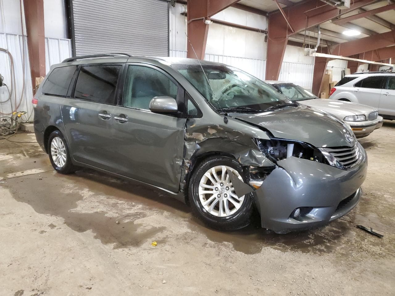 2013 Toyota Sienna Xle - foto 4