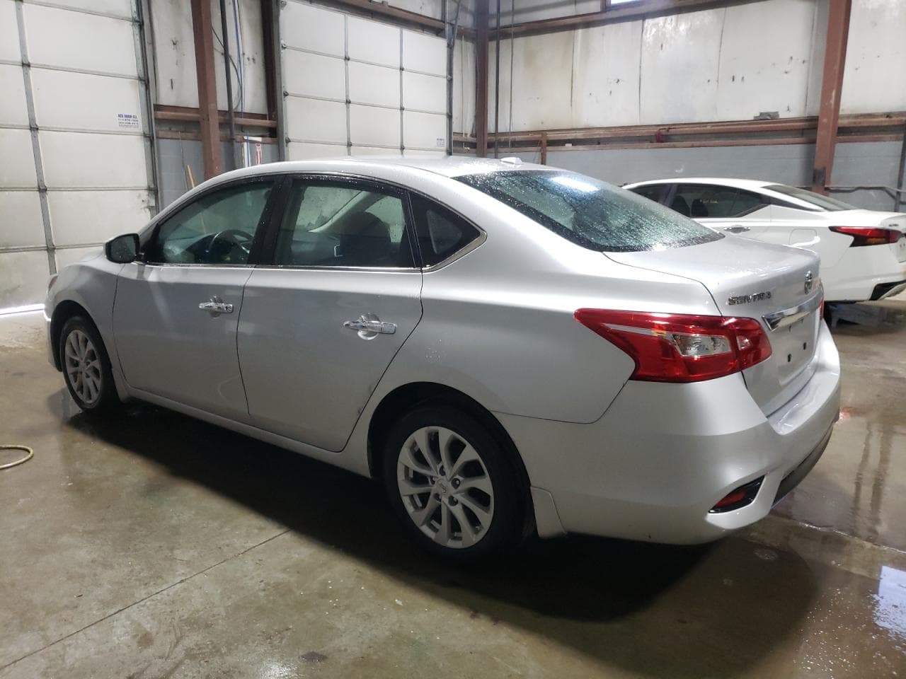 2018 Nissan Sentra S - foto 2