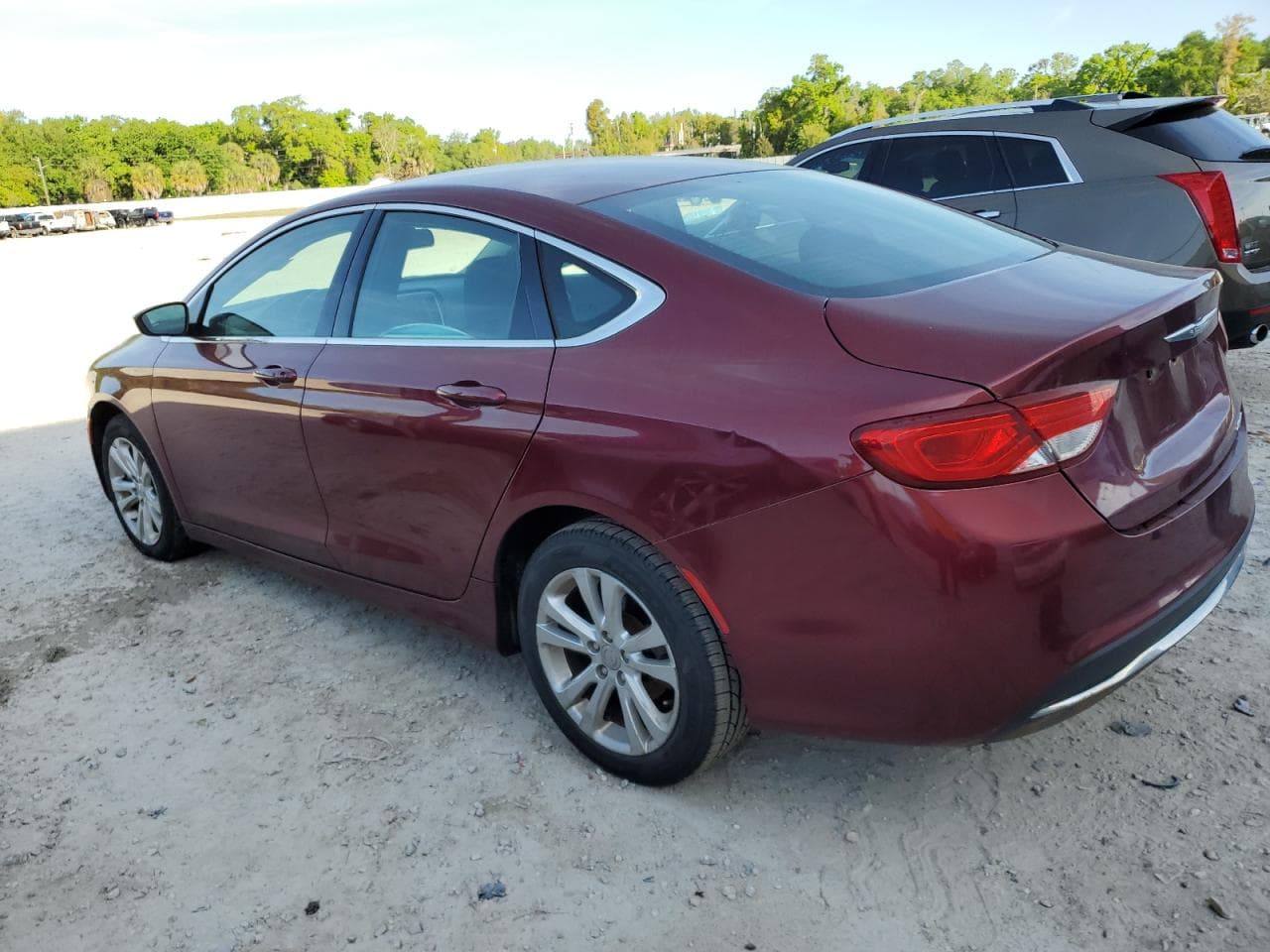 2015 Chrysler 200 Limited - foto 2