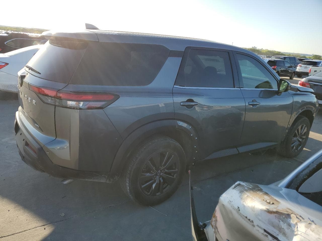 2022 Nissan Pathfinder S - foto 3