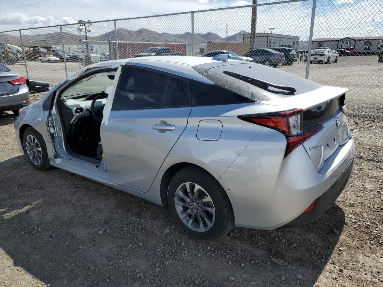 2022 Toyota Prius Night Shade - foto 2