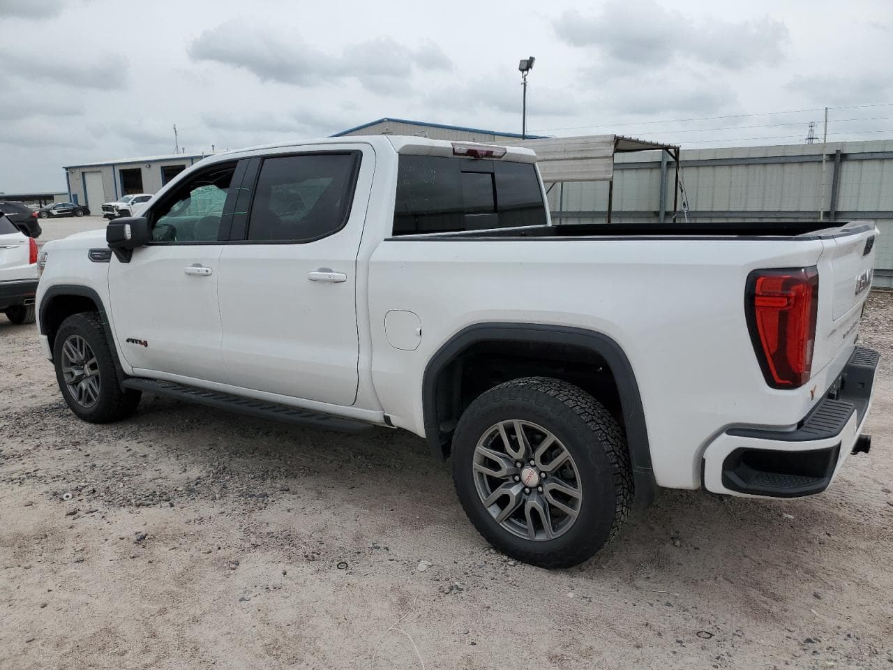 2021 GMC Sierra K1500 At4 - foto 2
