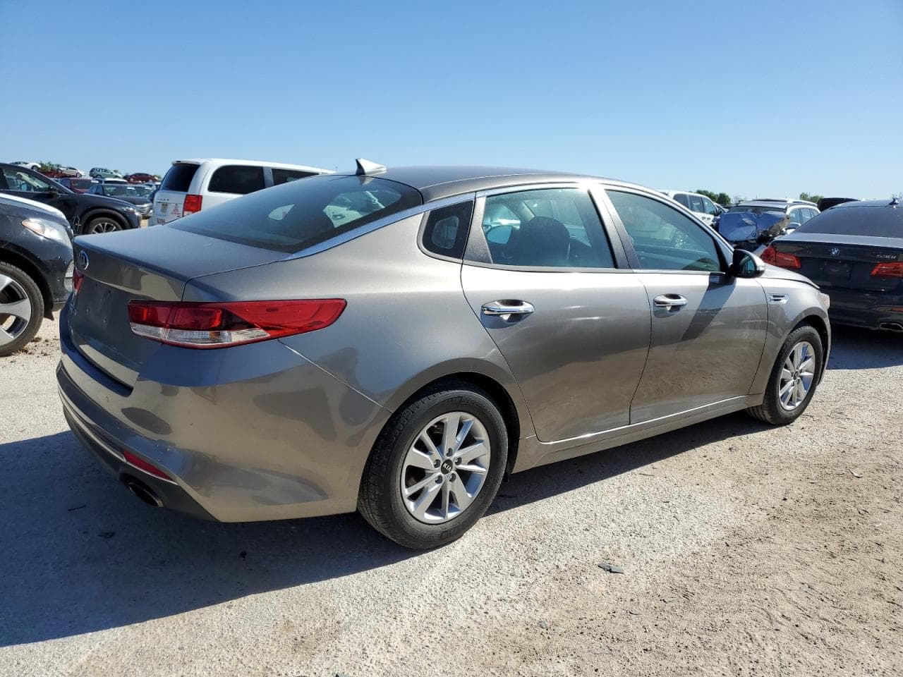 2018 Kia Optima Lx - foto 2