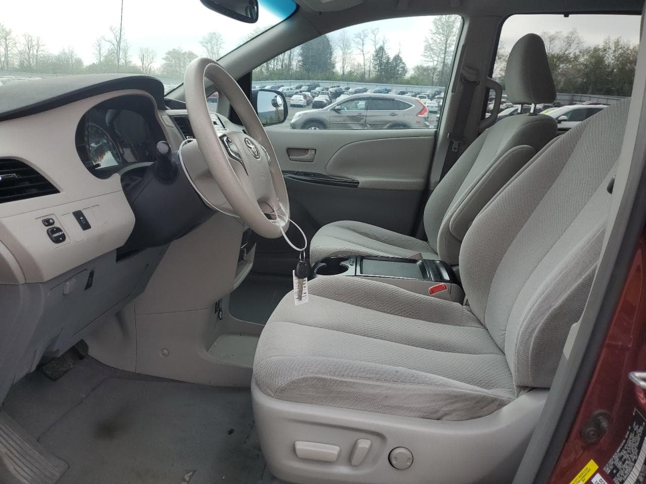 2011 Toyota Sienna Le V6 - foto 2