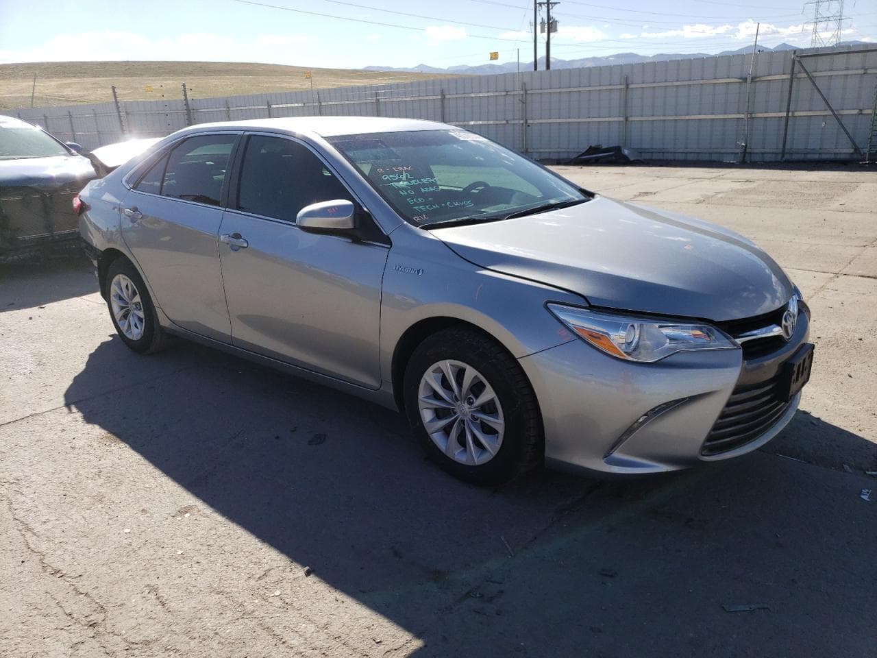 2015 Toyota Camry Hybrid Le - foto 2