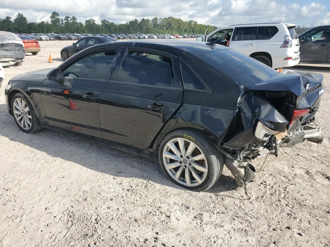 2017 Audi A4 Ultra Premium - foto 2