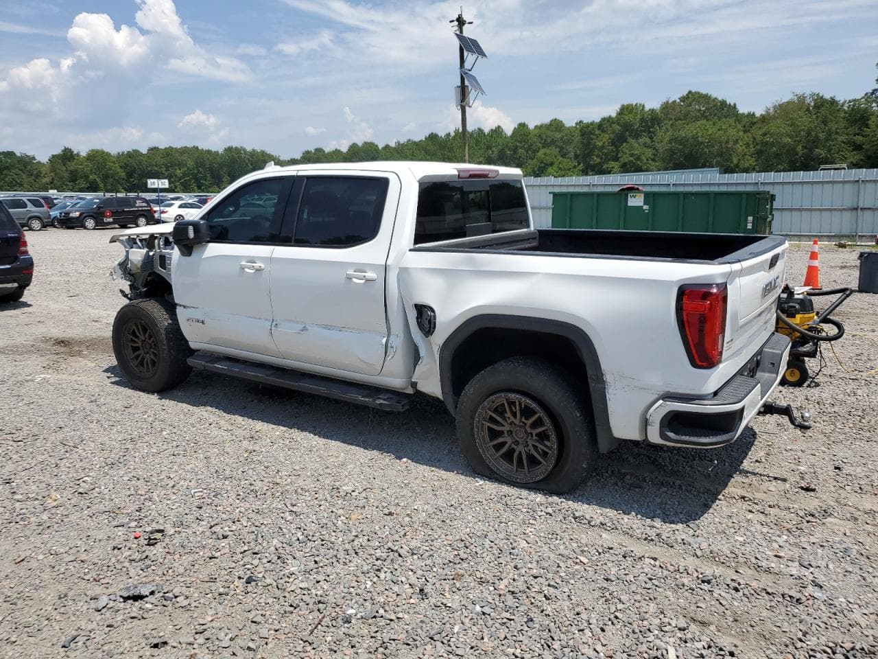 2020 GMC Sierra K1500 At4 - foto 2