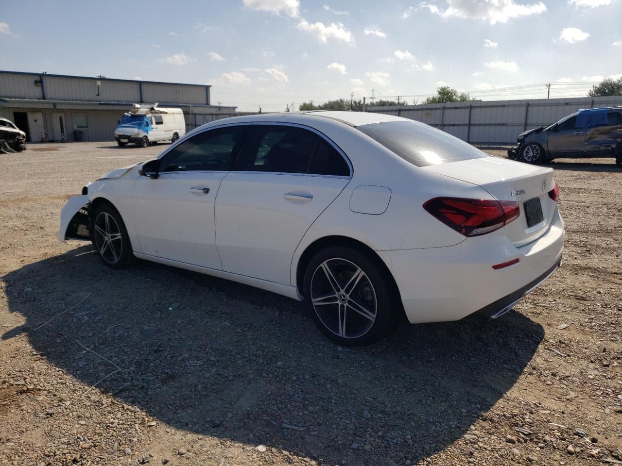 2019 Mercedes-Benz A 220 - foto 2