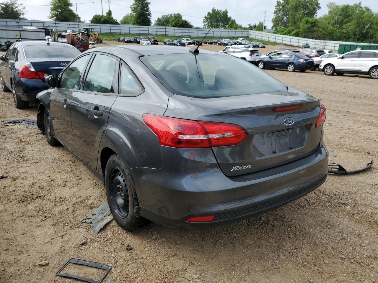 2017 Ford Focus S - foto 2