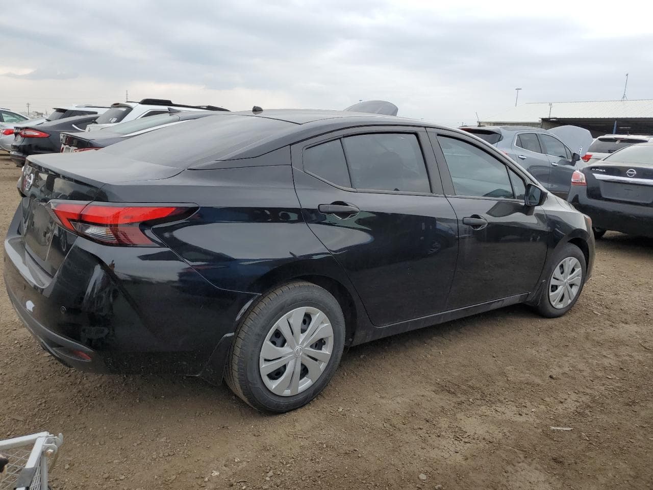 2022 Nissan Versa S - foto 3