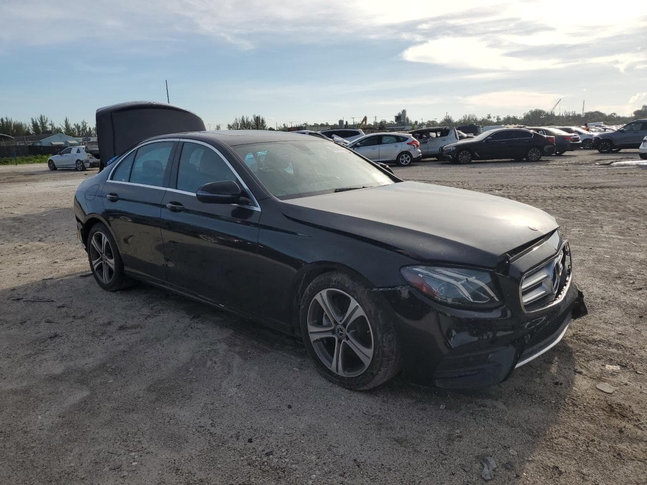 2019 Mercedes-Benz E 300 - foto 4