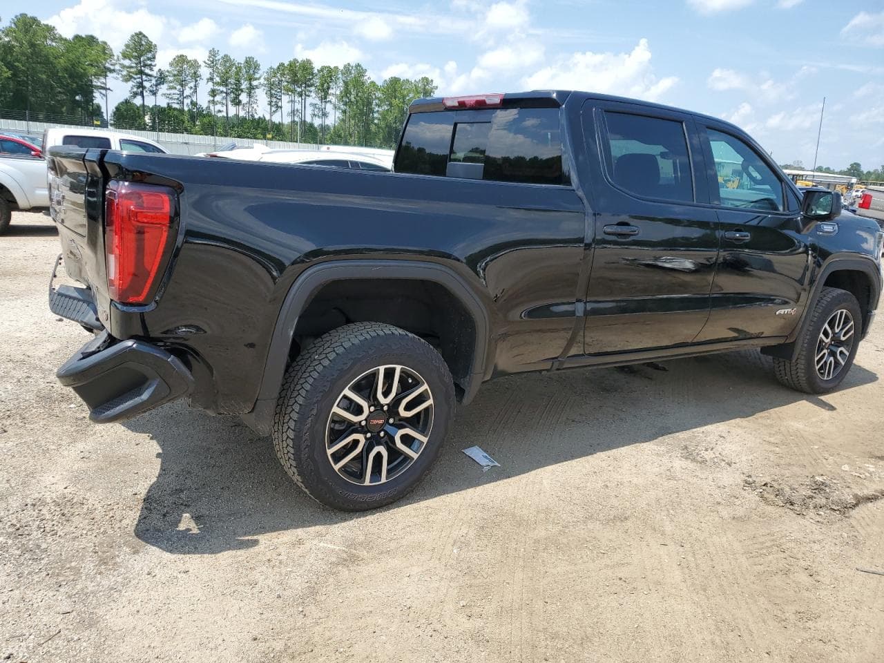 2023 GMC Sierra K1500 At4 - foto 3