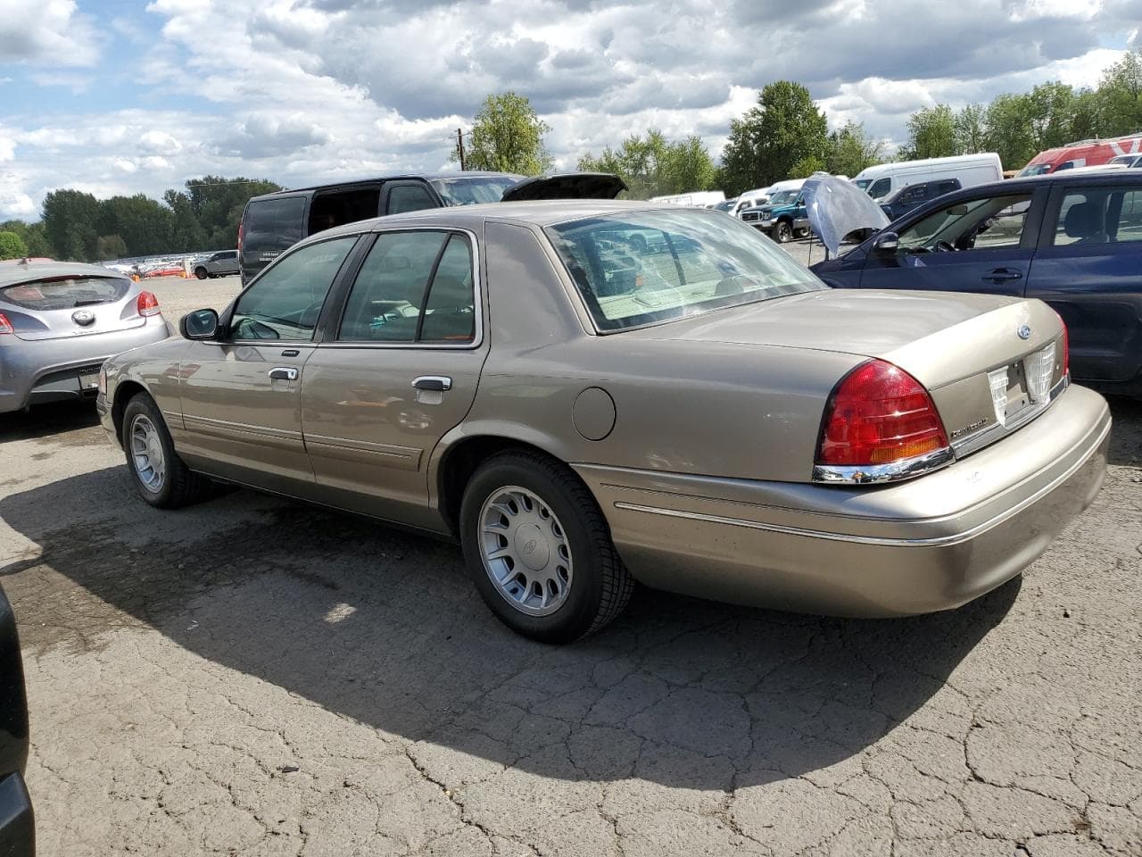 2001 Ford Crown Victoria Lx - foto 2