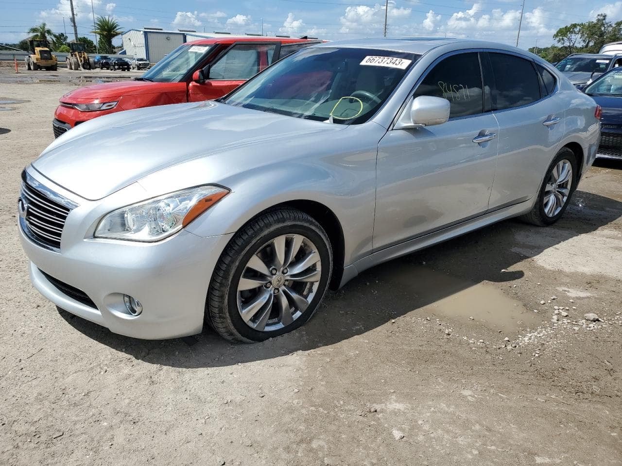 2012 Infiniti M z USA