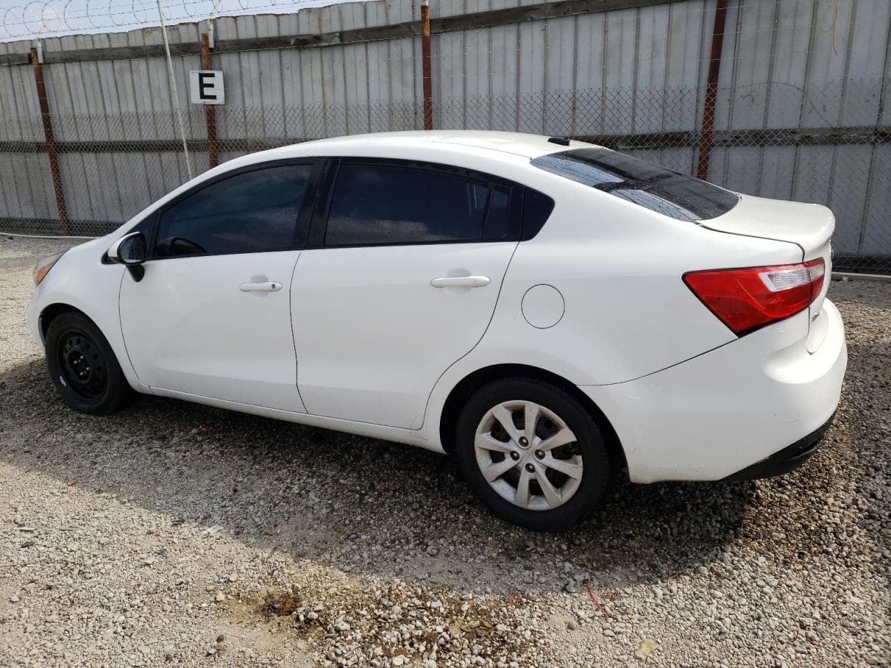 2013 Kia Rio Lx - foto 2
