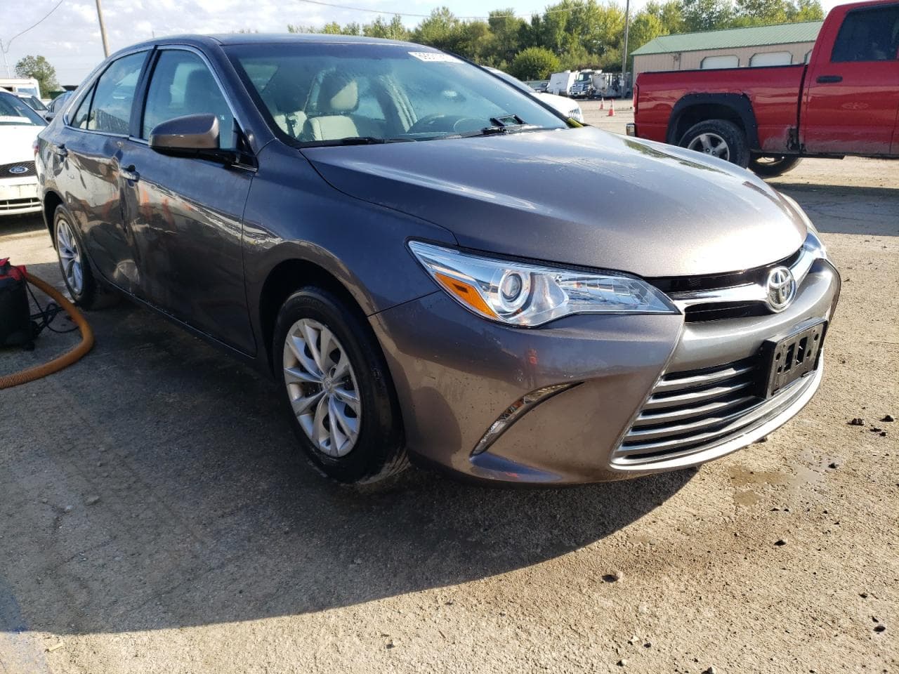 2016 Toyota Camry Le - foto 4