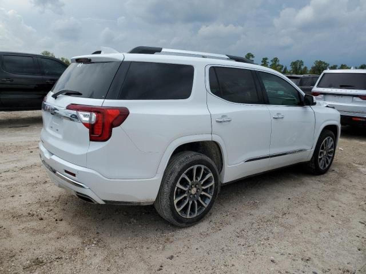 2020 GMC Acadia Denali - foto 3