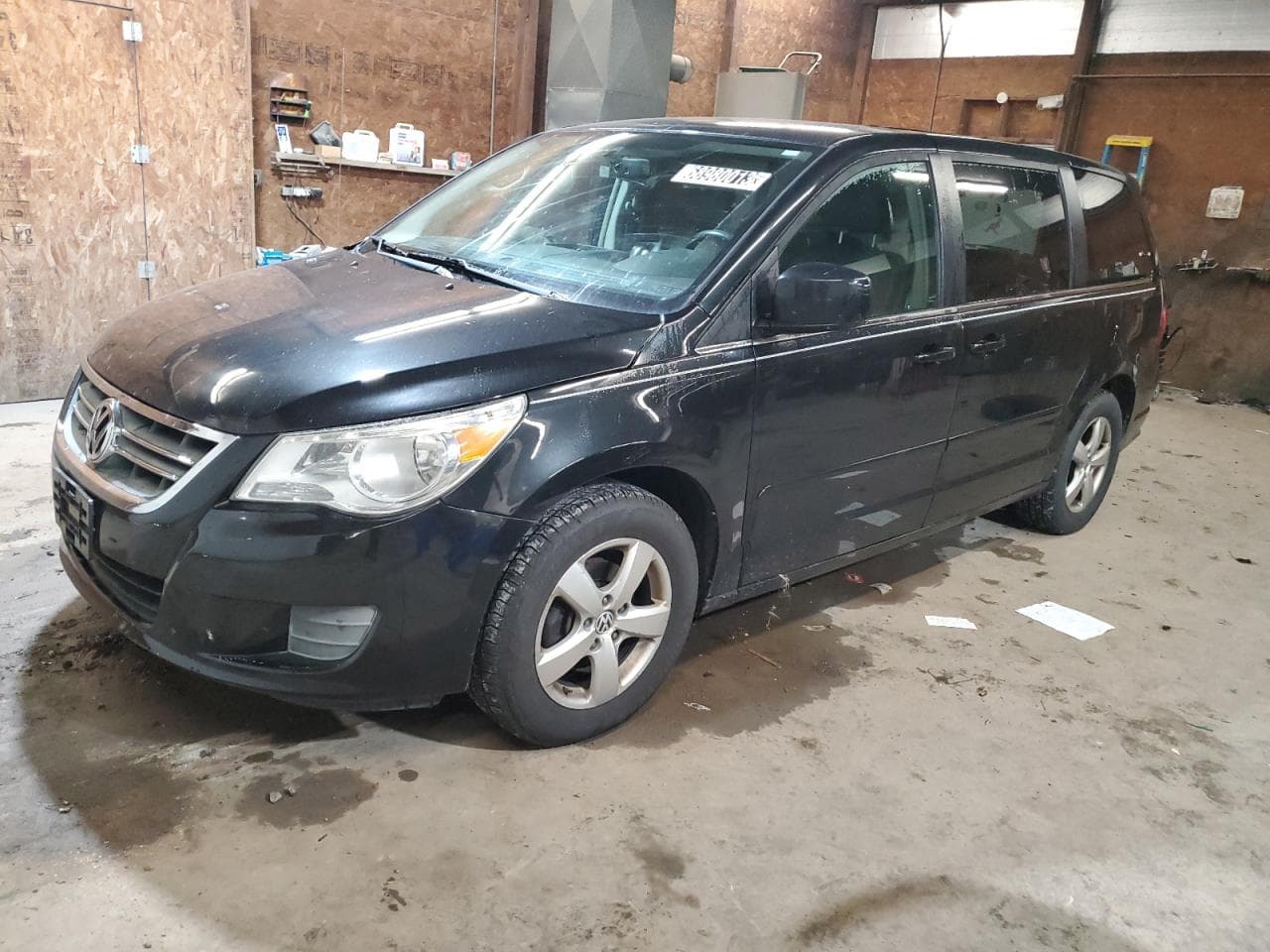2010 Volkswagen Routan Se