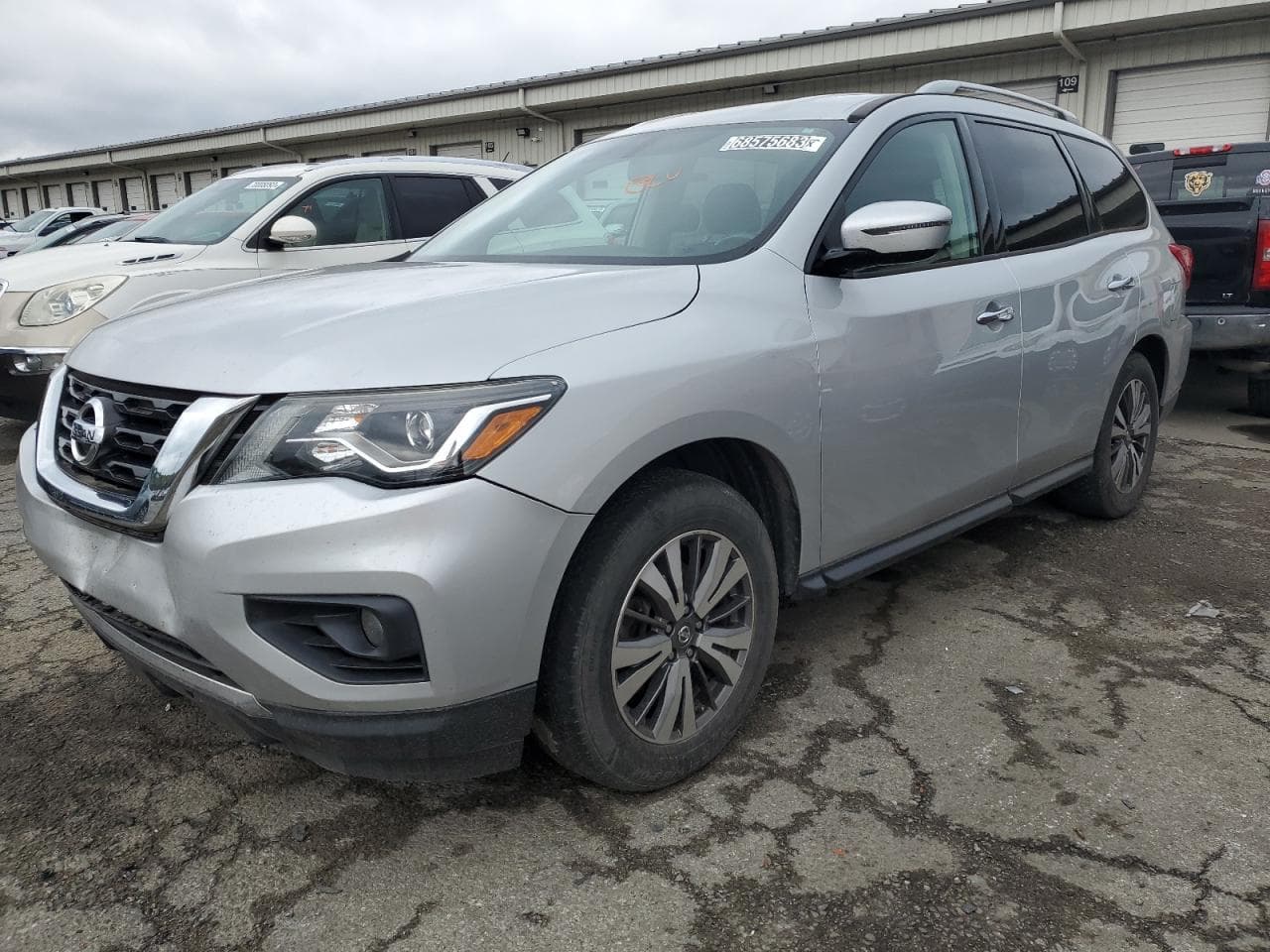 2017 Nissan Pathfinder z USA