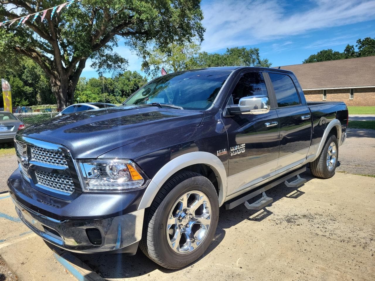 2016 Ram 1500 Laramie - foto 2
