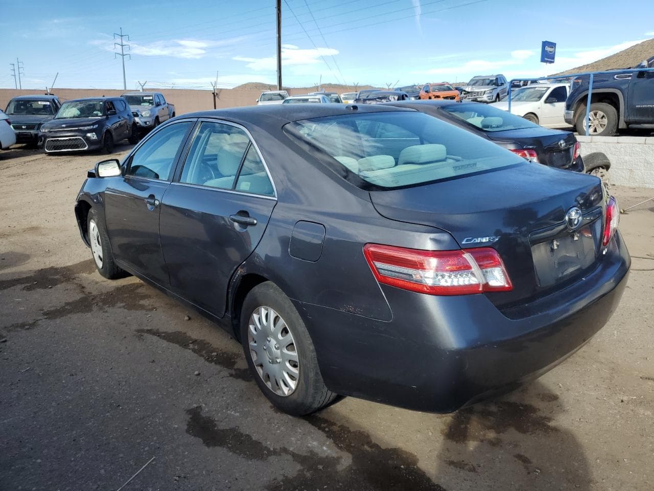 2011 Toyota Camry Base - foto 2