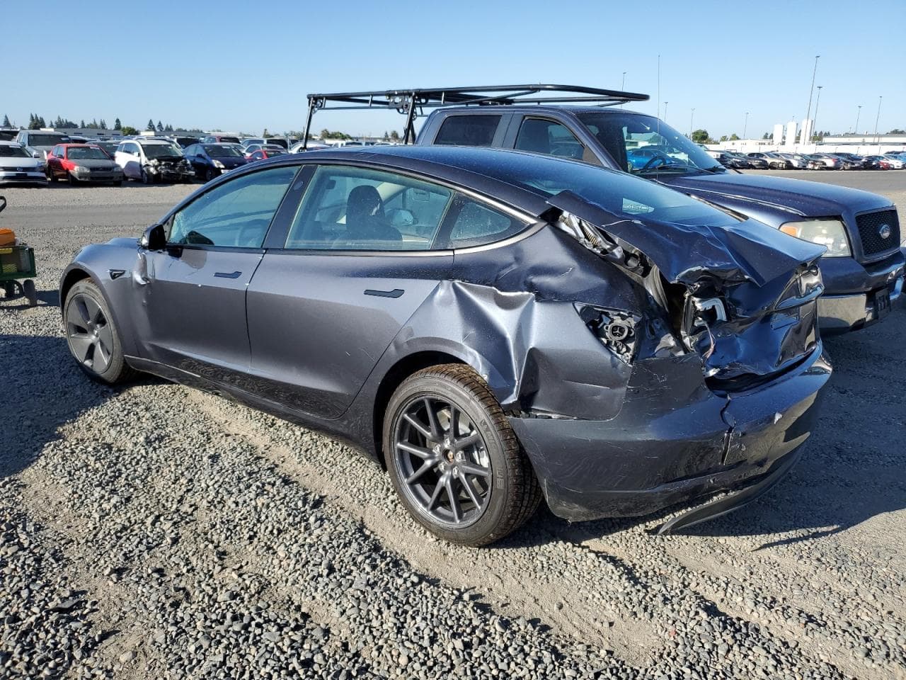 2023 Tesla Model 3 - foto 2
