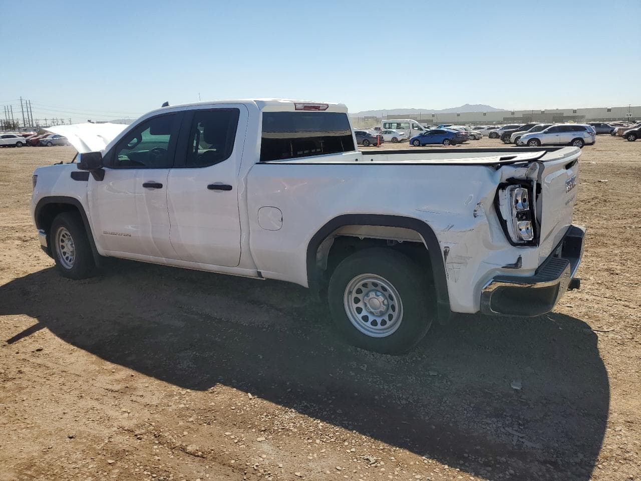 2022 GMC Sierra C1500 - foto 2