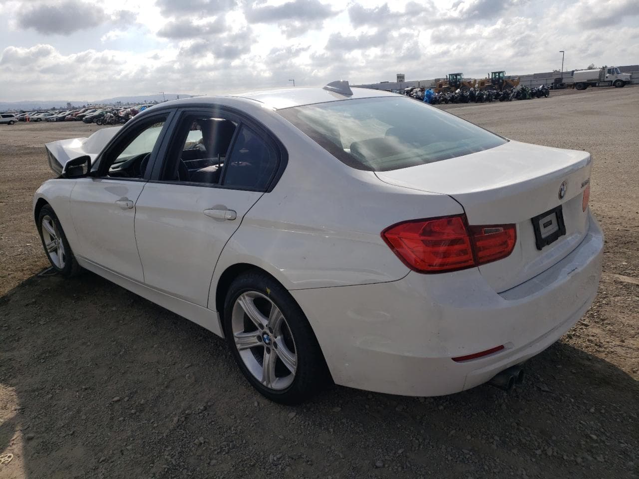 2015 BMW 328 I Sulev - foto 2