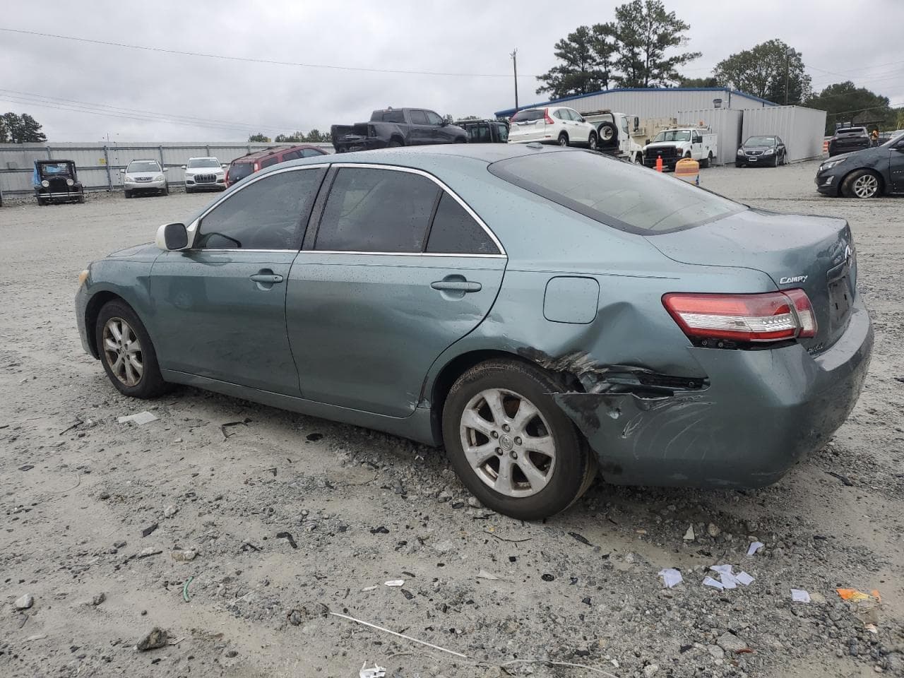 2011 Toyota Camry Base - foto 2