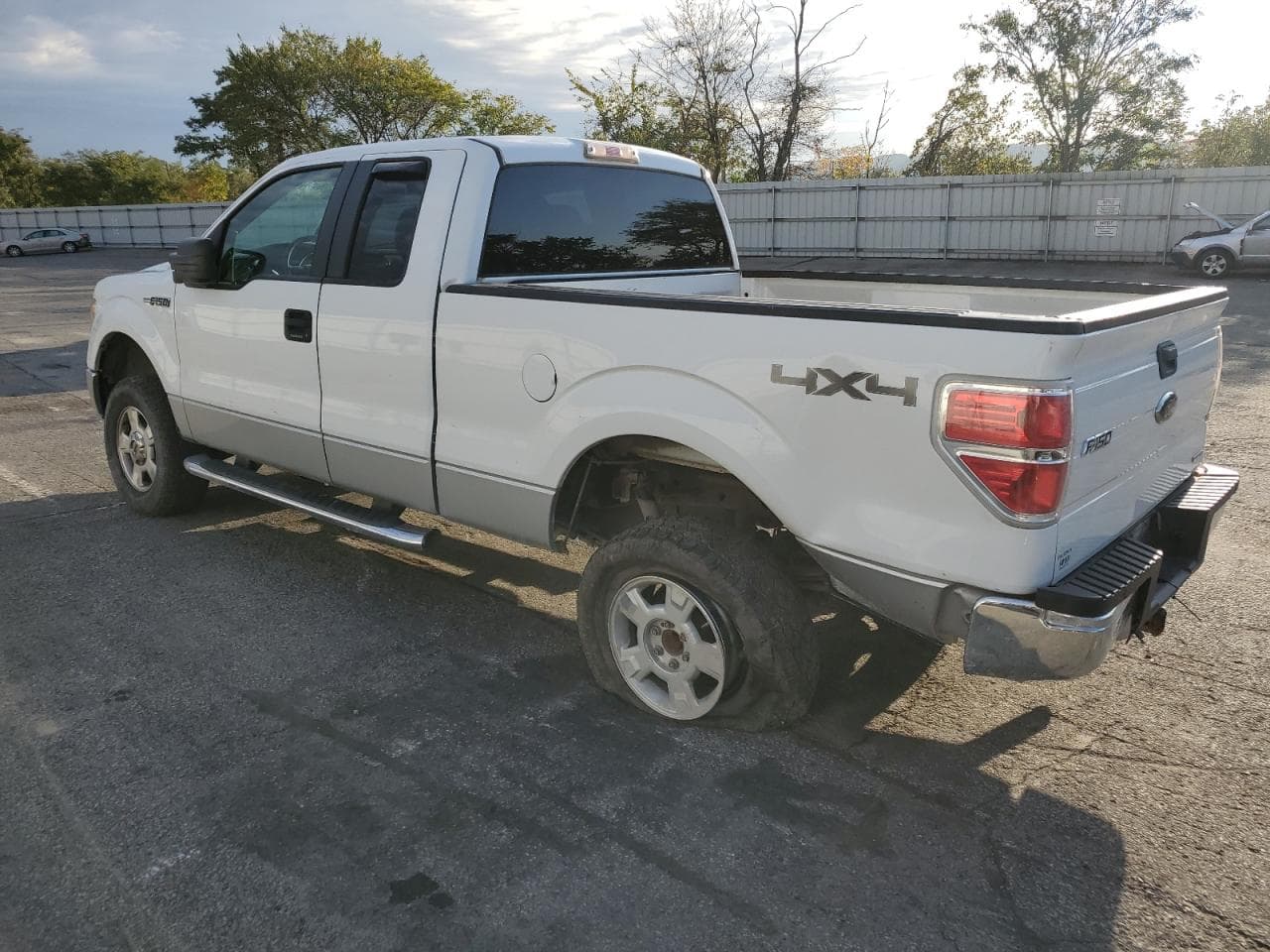 2011 Ford F150 Super Cab - foto 2