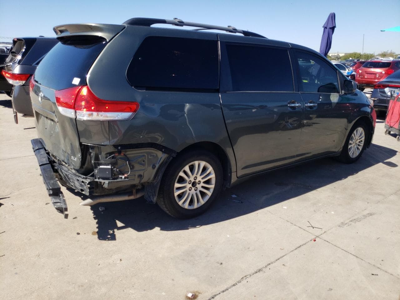 2013 Toyota Sienna Xle - foto 3