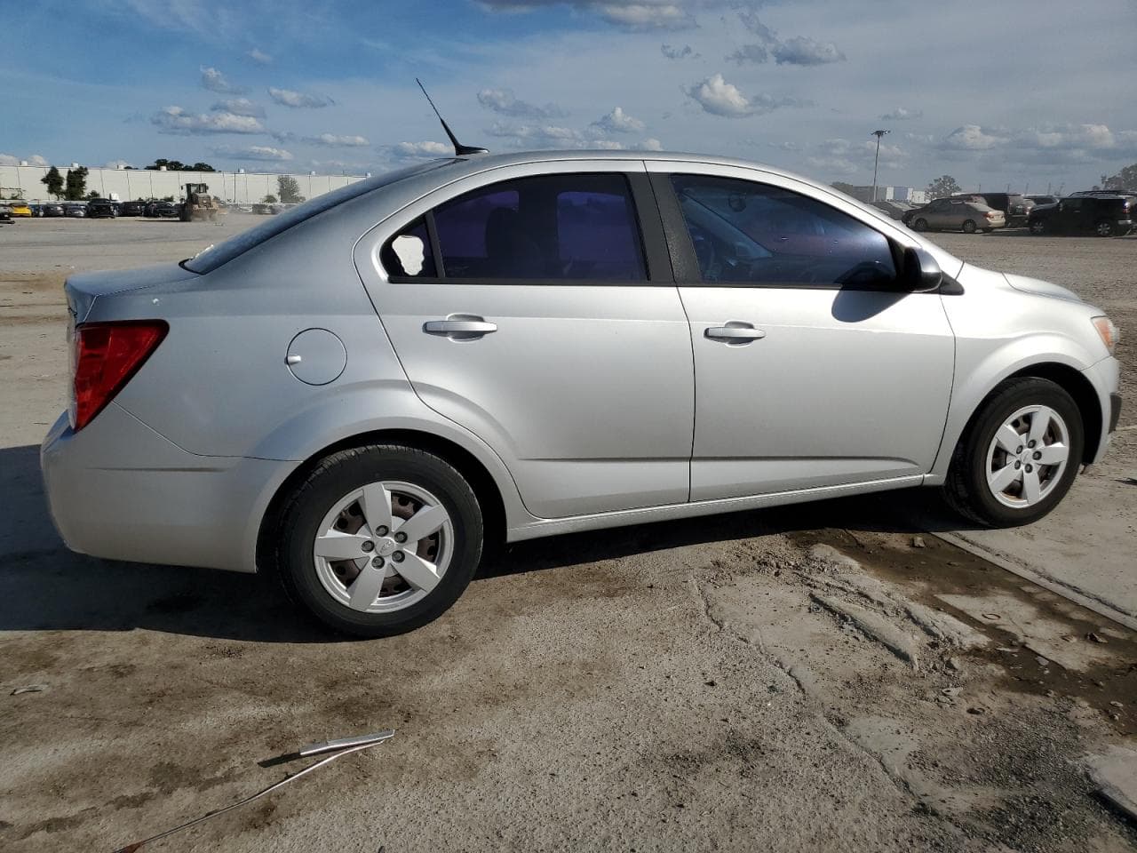 2014 Chevrolet Sonic Ls - foto 3