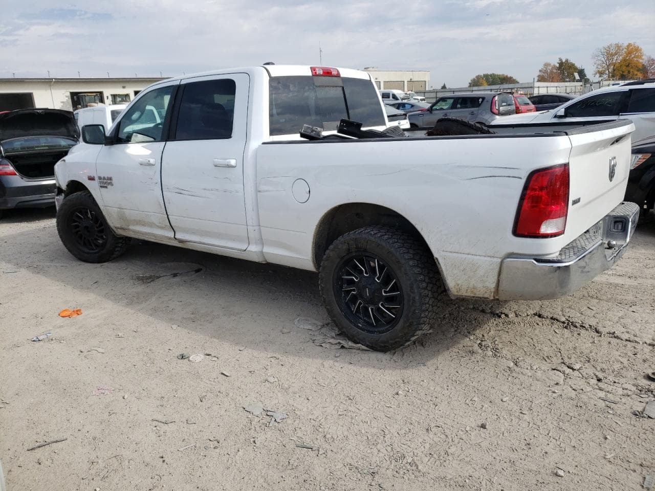 2020 Ram 1500 Classic Slt 4X2 6'4 Box - foto 2