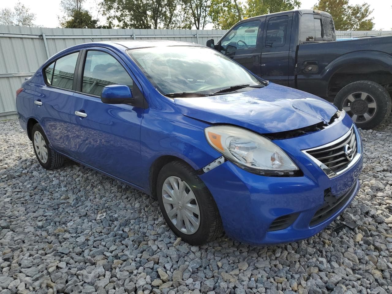 2013 Nissan Versa S - foto 4