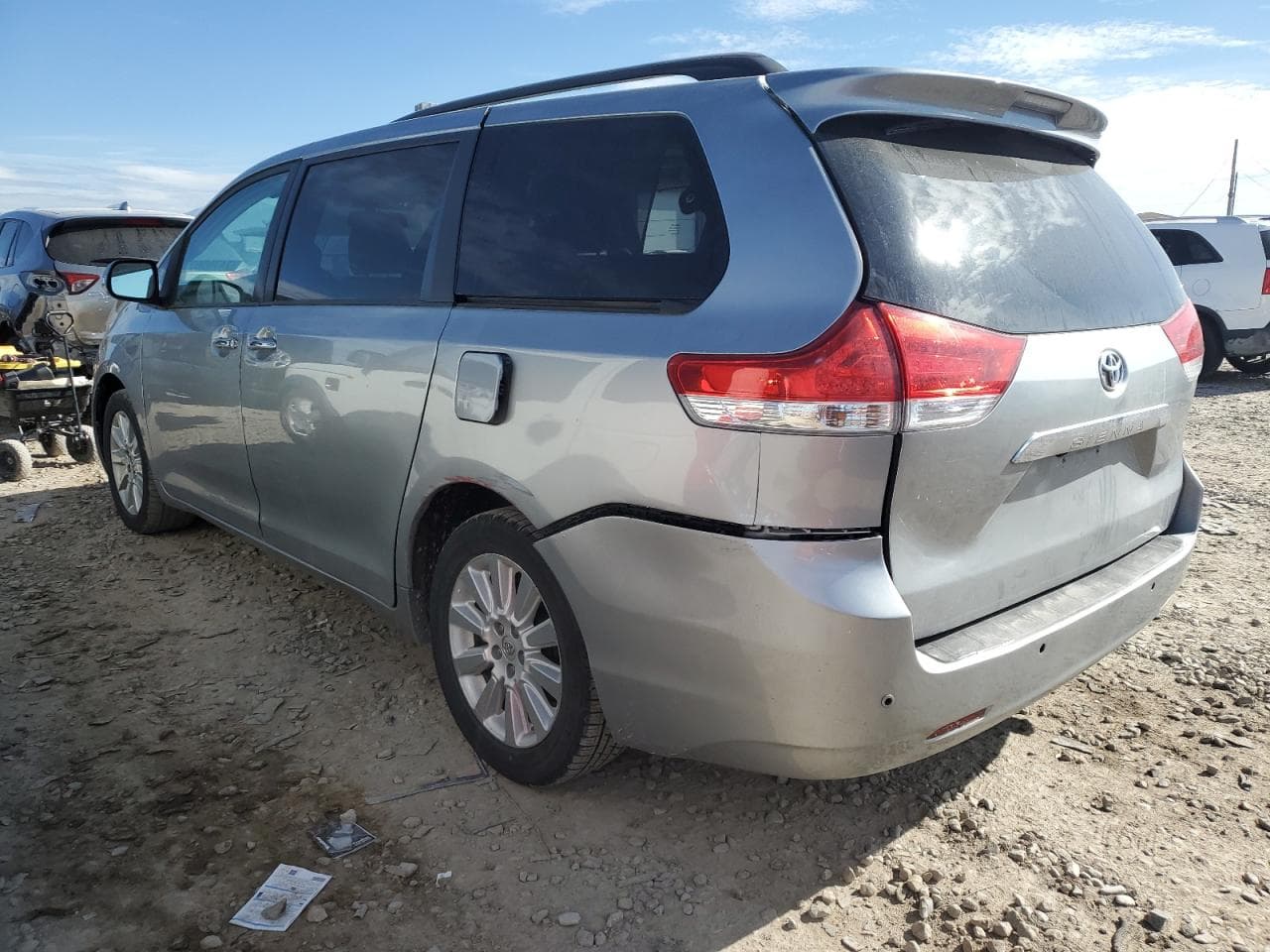 2013 Toyota Sienna Xle - foto 2