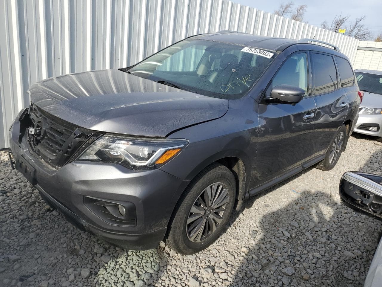 2017 Nissan Pathfinder z USA