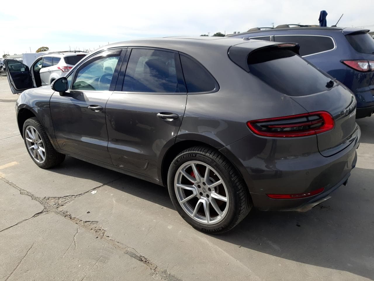 2018 Porsche Macan Turbo - foto 2